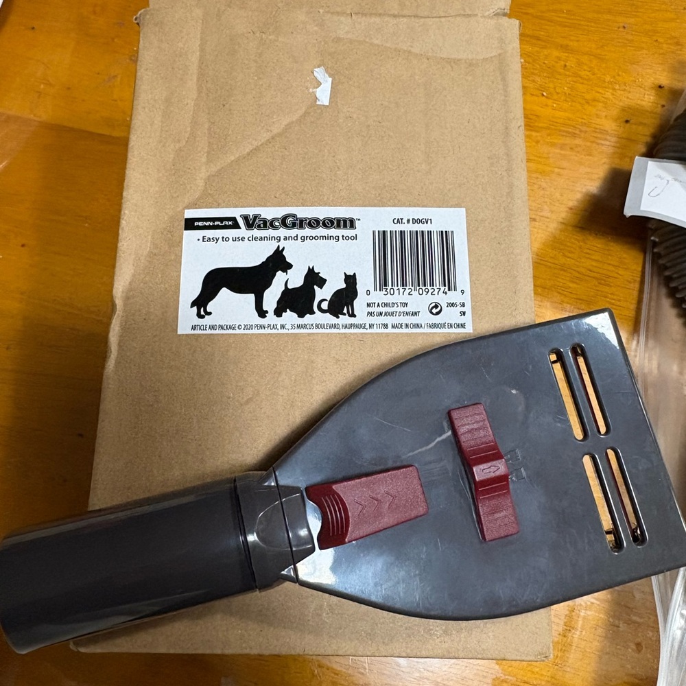 Penn-Plax VacGroom Pet Grooming and Shedding Vacuum Attachment Kit new - Picture 6 of 7